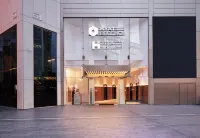 Hyatt Regency London Stratford Hotels near London South Bank University
