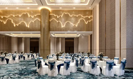 Radisson Blu Hotel, Ha Long Bay Отели в г. Халонг