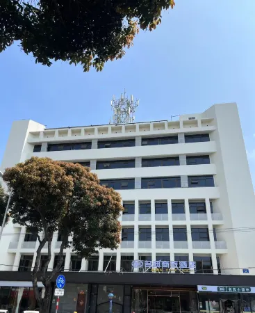 Mingtien Hotel (Xiamen Jimei Xinglin) Отели рядом с достопримечательностью «Xiamenshi Library (xinglinfenguan)»