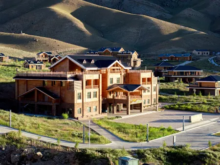 Tianquan International Hot Spring Resort