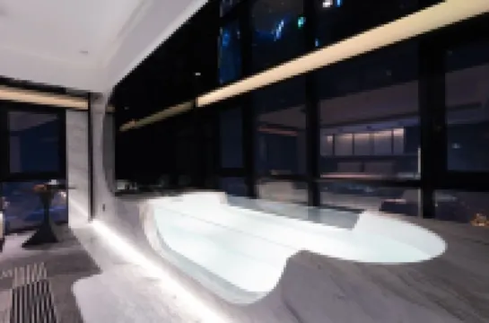 YIAN伊岸高空江景ホテル（重慶解放碑雲端之眼））