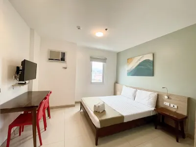 Super OYO 93514 Rubina Syariah Hotel Hotel di Penambongan