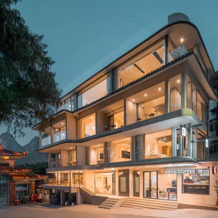 Mochi Luxury River View Resort Hotel (Yangshuo Xingping Ancient Town Li River Scenic Area)
