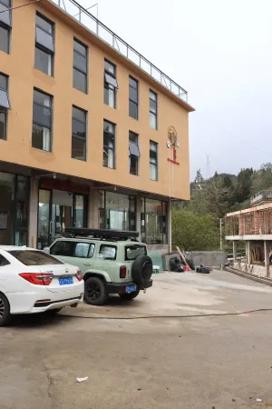 Yuanyang Yunshiguang Homestay Отели рядом с достопримечательностью «Laohuzui Terraced Field»