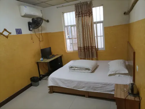 Yichuan Yunhe Hotel Các khách sạn ở Y Xuyên