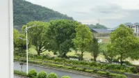 Yunzhe Homestay (Xinchang 19th Peak Scenic Area)