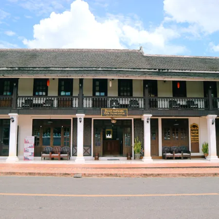 Villa Senesouk Luang Prabang Отели рядом с достопримечательностью «Ват Сенсоухарам»