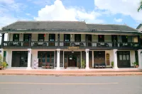 فيلا سينيسوك فنادق في 