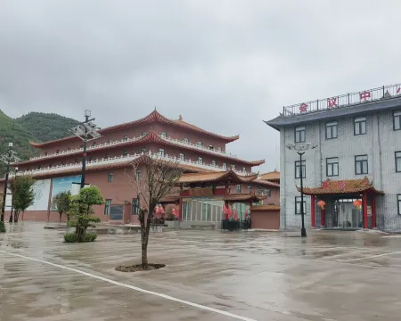 Hangu Pass Laozi Cultural Wellness Resort Hotéis em Cidade de Lingbao