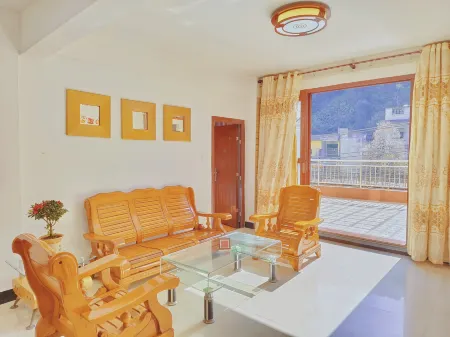 Grandma's homestay Отели рядом с достопримечательностью «Jiufeng Mountain»