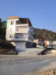 Xuanyue Restaurant Homestay Hotels near Wuzhifeng Scenic Area In Mangshan