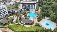 Lisong Yunyaogu Hot Spring Hotel Hotels in Hezhou