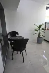 Yuelu Homestay (Hong'an Biancity Scenic Area)