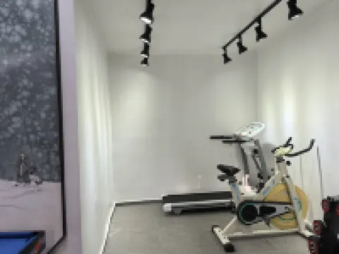 Jingsu Menglan Chunxiao Designer Courtyard Villa (Phoenix Ancient City Range Rover Station Store)