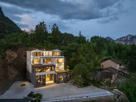 Minostay Muyeno Homestay (Enshi Grand Canyon Luyuanping) Отели рядом с достопримечательностью «Yunlong Shelter Bridge»