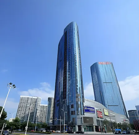 Phoenix International Serviced Apartment Отели рядом с достопримечательностью «The Gate of the Orient»