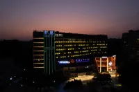 Rucheng Peak Esports Hotel (Ailian Square Branch) 루청 호텔