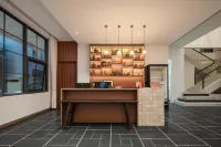 Yewang · GreenMountain Smart Travel Secret Art Homestay (Baoquan Tourist Resort Area) - Parking