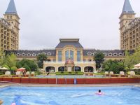 青岛金沙滩希尔顿酒店 - 室外游泳池