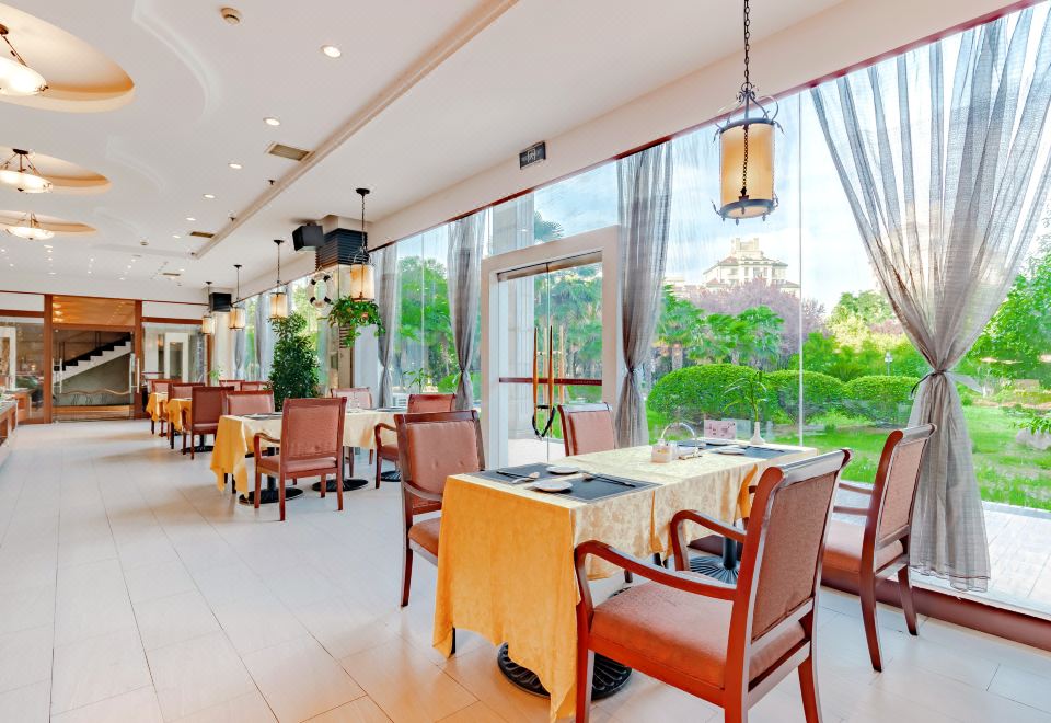 5. 그랜드 호텔 오..