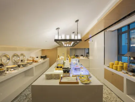 Echarm Hotel (Jinzhai Wuxing Street Guihua Park Store)