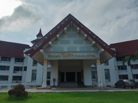 Pailyn Sukhothai Отели рядом с достопримечательностью «Wat Trapang Ngoen»