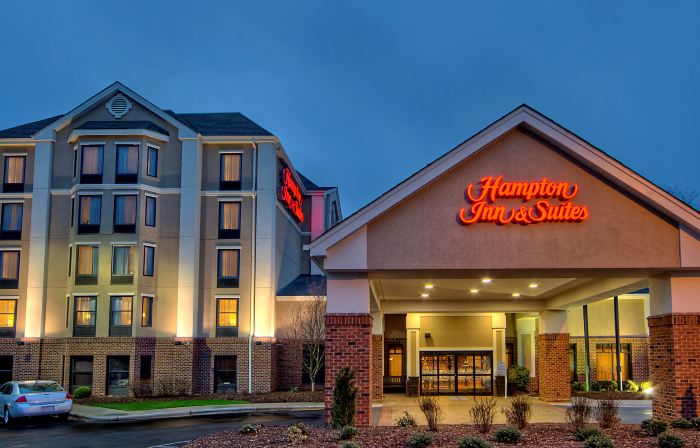 Hampton Inn & Suites Asheville Airport