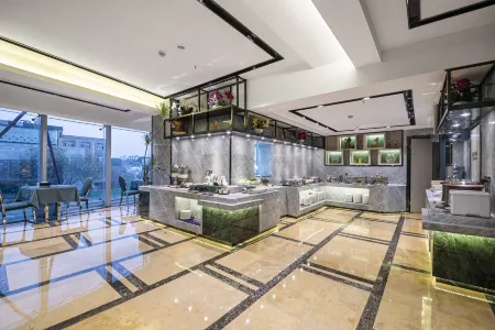 Hans Elegant Hotel Zhuzhou (Railway Station Clothing Market Center Plaza) Отели рядом с достопримечательностью «College of Chemical Engineering»