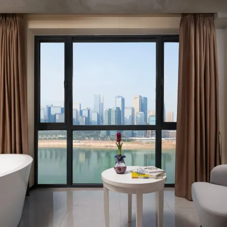 Orient river and city Hotel(Chongqing Jiefangbei Hongyadong store)