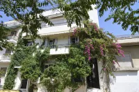 Athens Green Apartments Hotels in Kallimarmaro