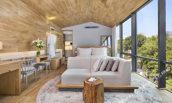 Fusion Suites Saigon