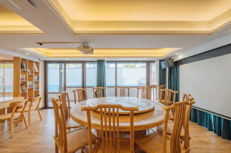 Yixing Qichiheyuan Отели рядом с достопримечательностью «Holy Land of Taozu—Bamboo Tip Corridor»