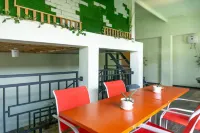 RedDoorz Near Alun Alun Madiun Hotel a Madiun