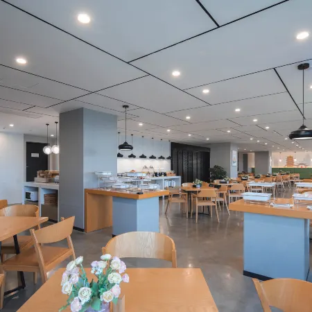 Grace Select Hotel (Wuhan Baishazhou Yangsigang Yangtze River Bridge)