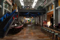 โรงแรมนานาชาติ จิงหลูลุน เฉากวน - ที่มีบาร์