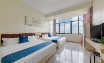 Blue Time Hotel (Tianhe Airport)