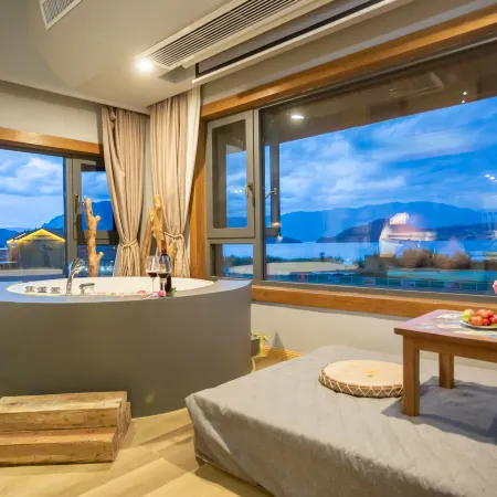 Lugu Lake Scenic Area Yunjin Yunshu Lake View Homestay