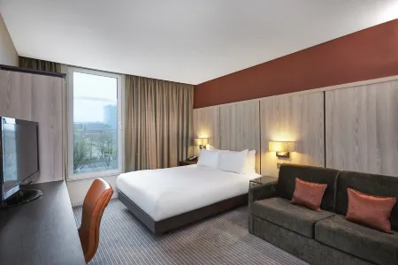 DoubleTree by Hilton London Excel Отели рядом с достопримечательностью «Университет Восток Лондон Студент Юнион»