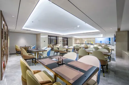 Yeste International Hotel (Chongzuo Fusui) Отели в г. Фусуй