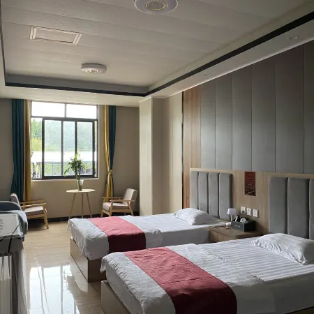 Lanyue Hotel