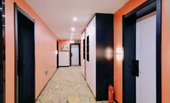 Xinyue Holiday Hotel (Yanji Department Store Yanbian Hospital)