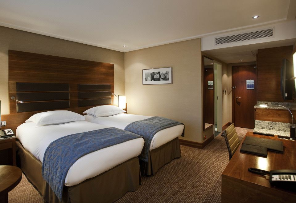 소피텔 런던 히드로 호텔의 로비 이미지