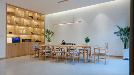 Taoyuan Xishe Homestay (Taohuayuan Scenic Area) Отели в г. Таоюань