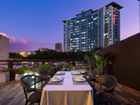 雨巷舍·尋幽庭院飯店（阜陽潁州區商廈時代廣場店） 阜陽市中心住宿飯店