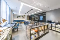 Homeinn Selected Hotel (Dandong Sino-Korean Yalu River Bridge Riverside View)