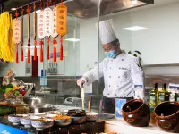 Jinan Jihua Mansion (Daming Lake Quancheng Square Shop) Отели рядом с достопримечательностью «Озеро Пяти драконов»