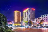 Baiyun Lake Light Luxury Hotel (Yueyang Linxiang) - parkir
