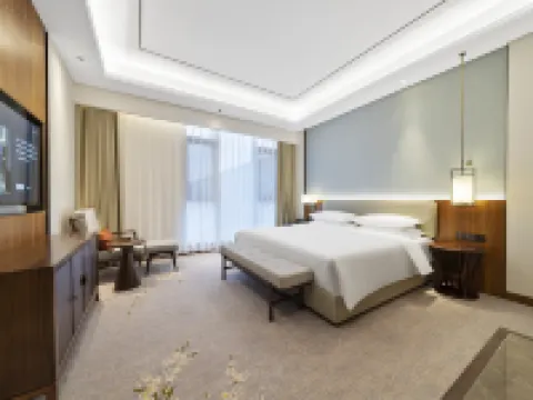 Howard Johnson Yilin Hotel Hotels in Guang'an