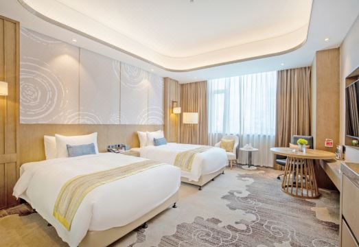 난핑 중더우 윈덤 호텔 외관