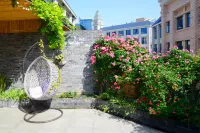 Poli Garden Hotel - parking